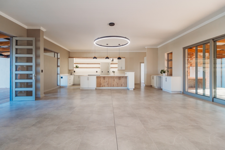 4 Bedroom Property for Sale in Blanco Western Cape